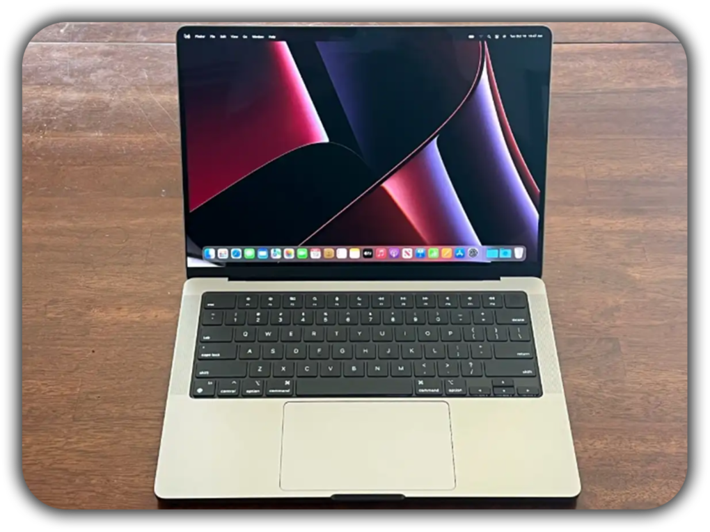 Úžasné MacBooky Pro M1 & M1 Max jsou oficiálně zlevněné o 400 dolarů