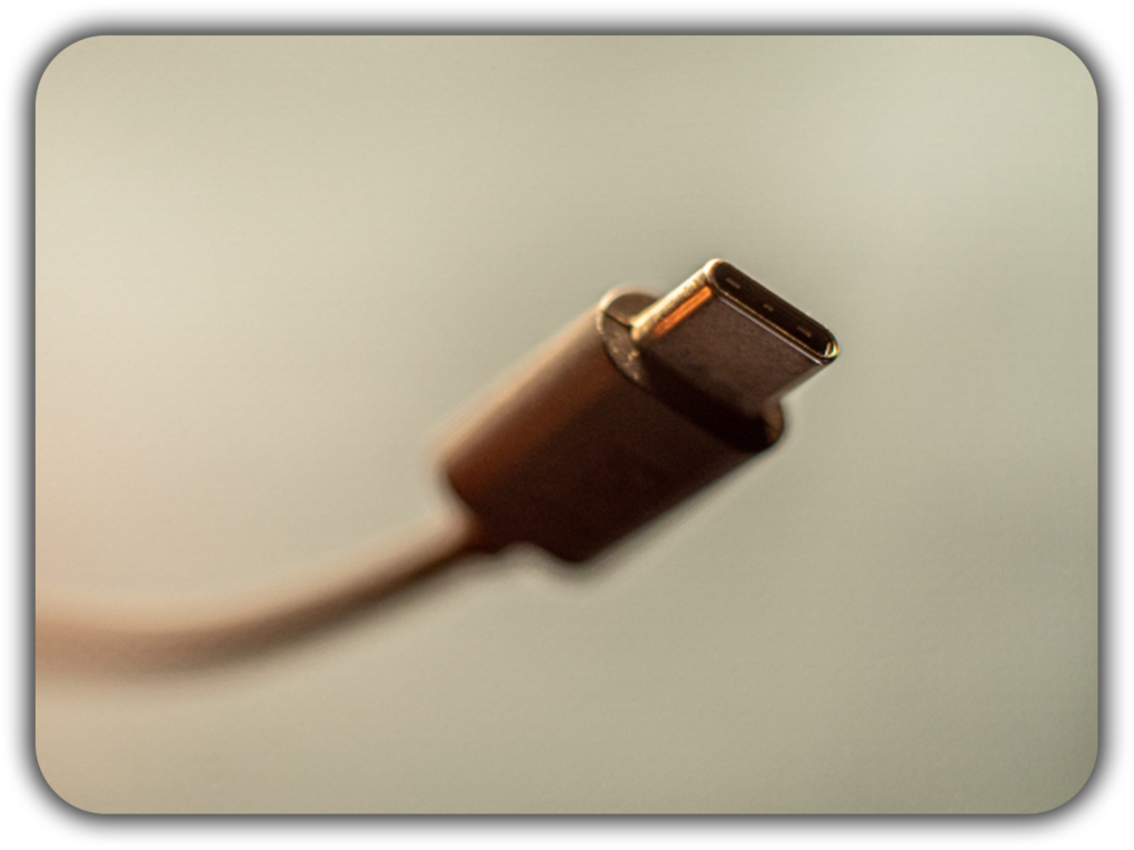 Indie by mohla donutit Apple přejít na USB-C